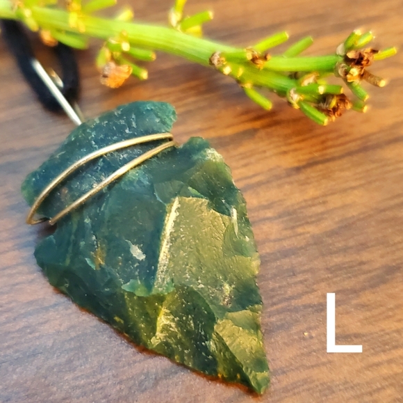 🌿 Natural Stone Arrowhead Necklace 🌿 - Picture 14 of 16